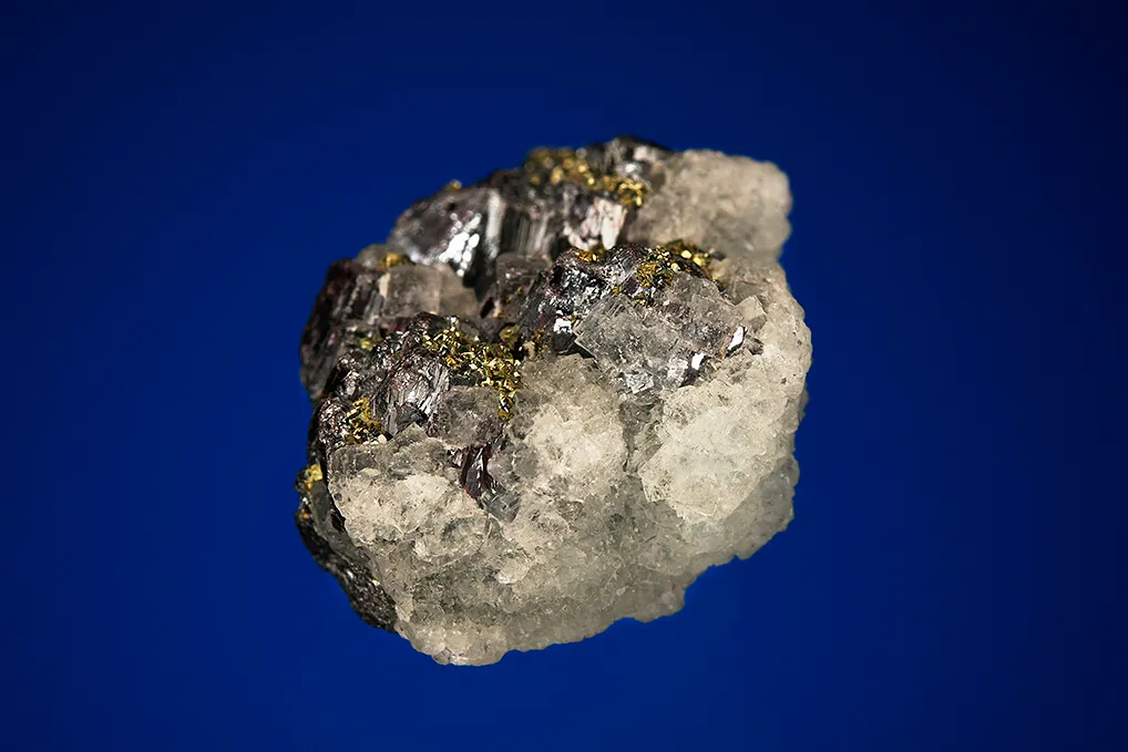 Pyrargyrite with Fluorite and Chalcopyrite - image 3