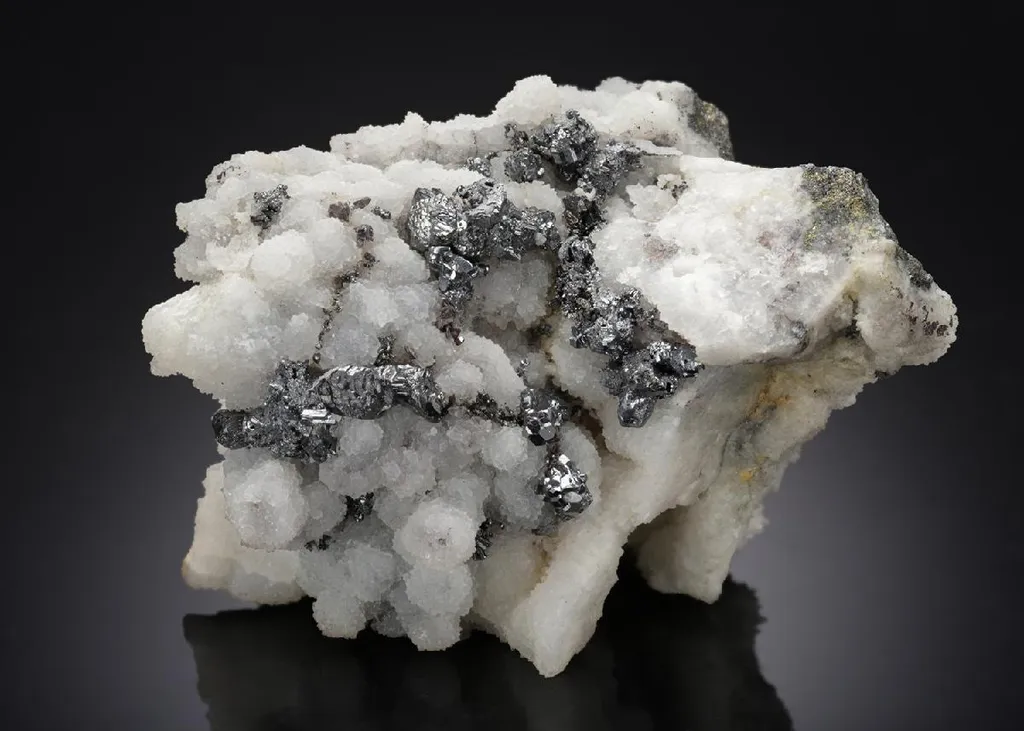 Pyrargyrite with Quartz image