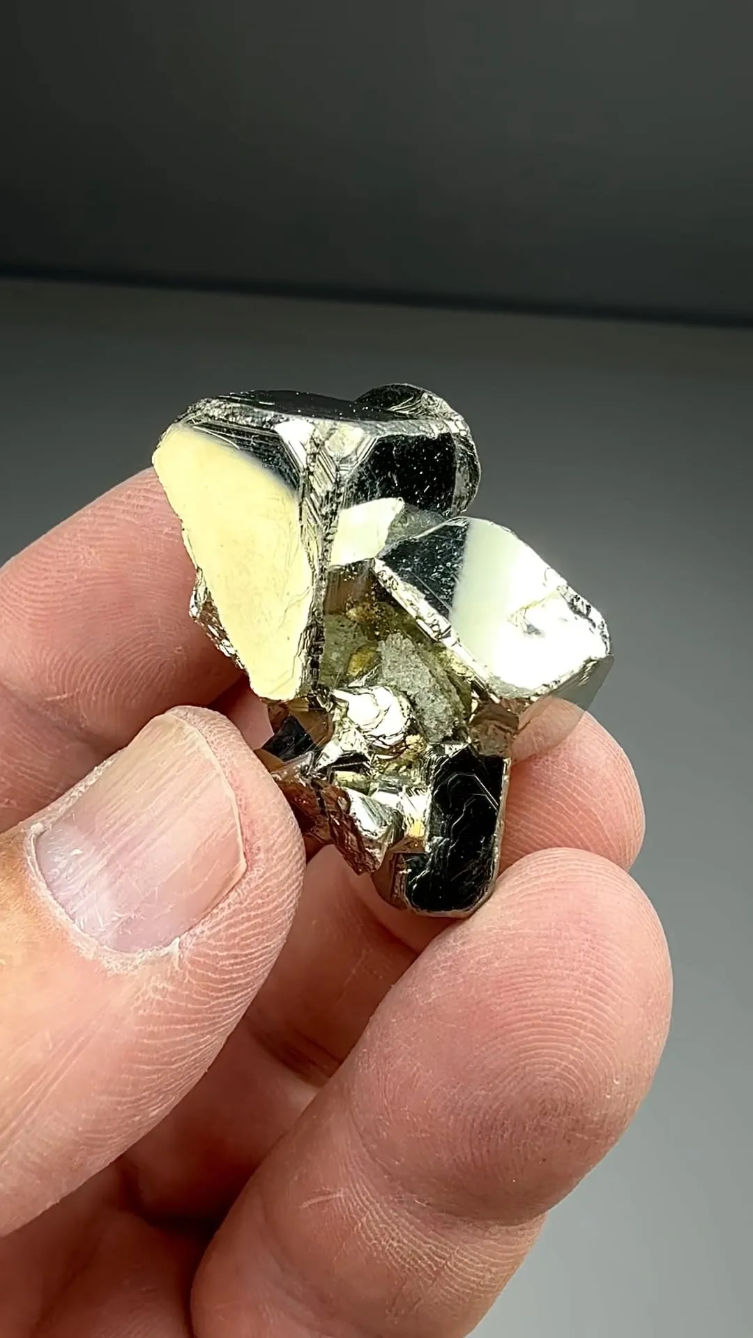 Pyrite (1411c) - image 2