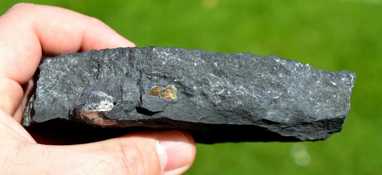 Pyrite 624 grams - Lompret quarry, Lompret, Chimay, Hainaut, Wallonia Belgium - image 4