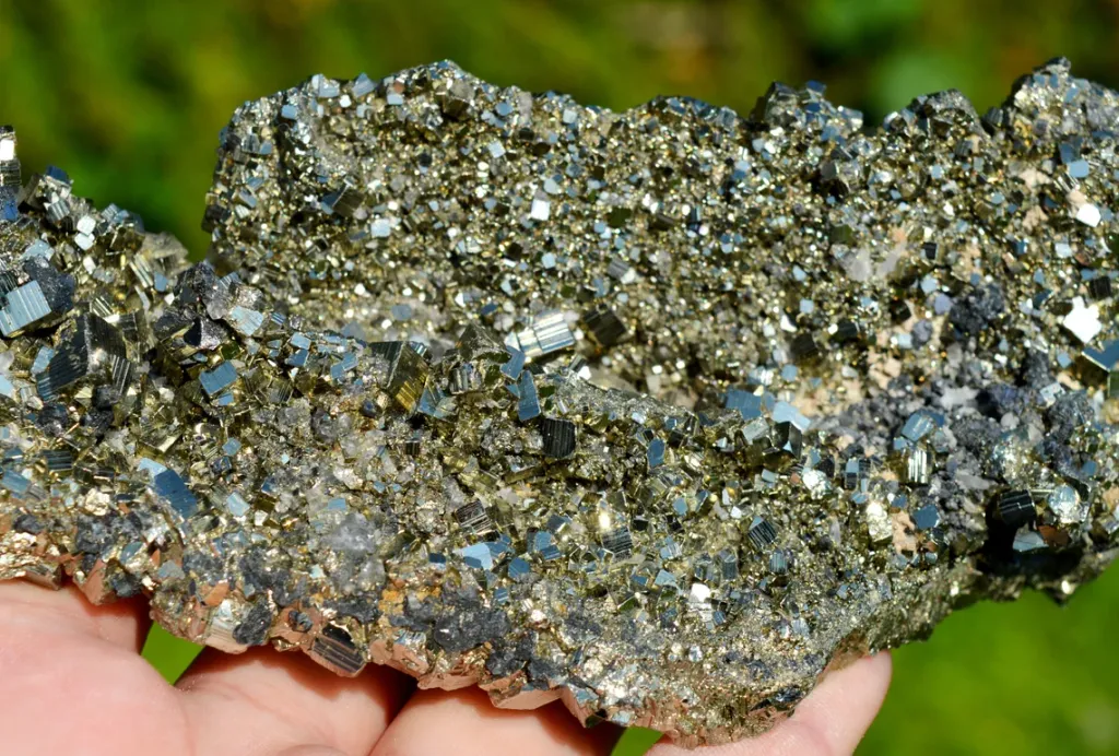 Pyrite 736 grams - Huarón mining district, Huayllay district, Pasco province, Pasco, Peru - image 8