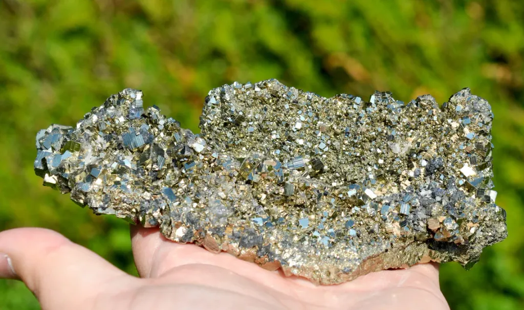 Pyrite 736 grams - Huarón mining district, Huayllay district, Pasco province, Pasco, Peru - image 6