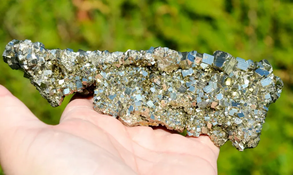 Pyrite 736 grams - Huarón mining district, Huayllay district, Pasco province, Pasco, Peru - image 4
