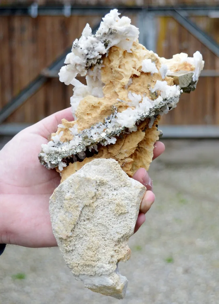 Pyrite and calcite 2060 grams - China image