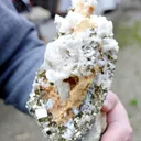 Pyrite and calcite 2060 grams - China - image 6