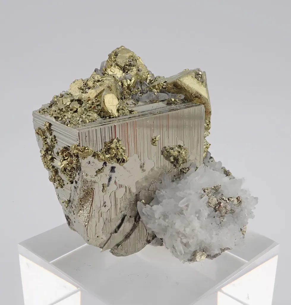 Pyrite and Chalcopyrite - image 4