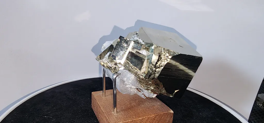 Pyrite - image 3