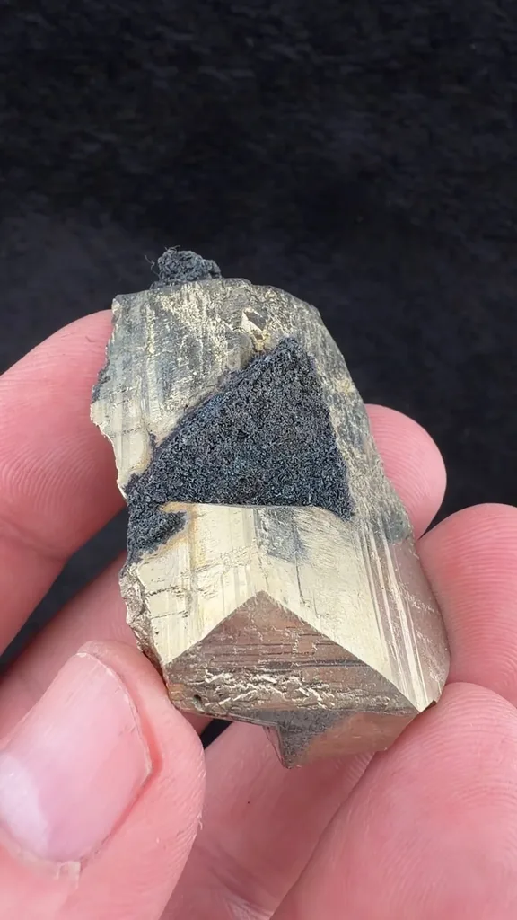 Pyrite from Mundo Nuevo Mine, Mundo Nuevo, La Libertad, Peru - image 2
