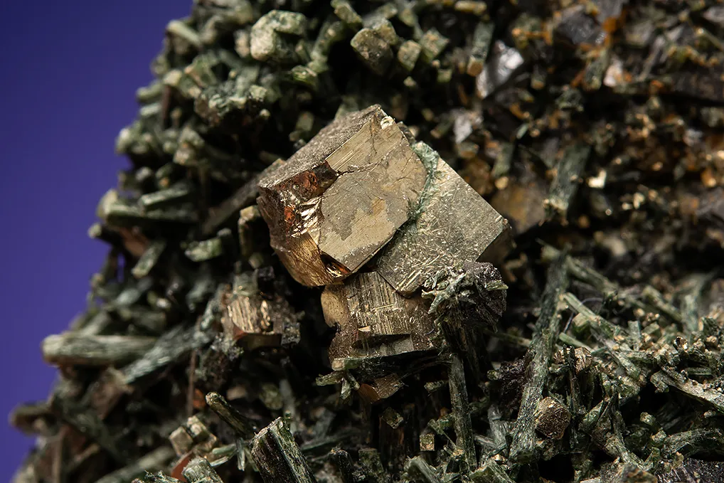 Pyrite with Magnetite on Actinolite after Diopside "Uralite" - image 2