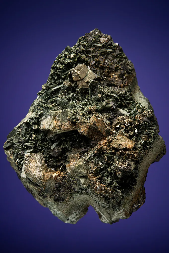 Pyrite with Magnetite on Actinolite after Diopside "Uralite" image
