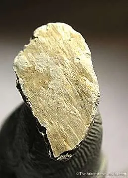 Pyroaurite - image 3