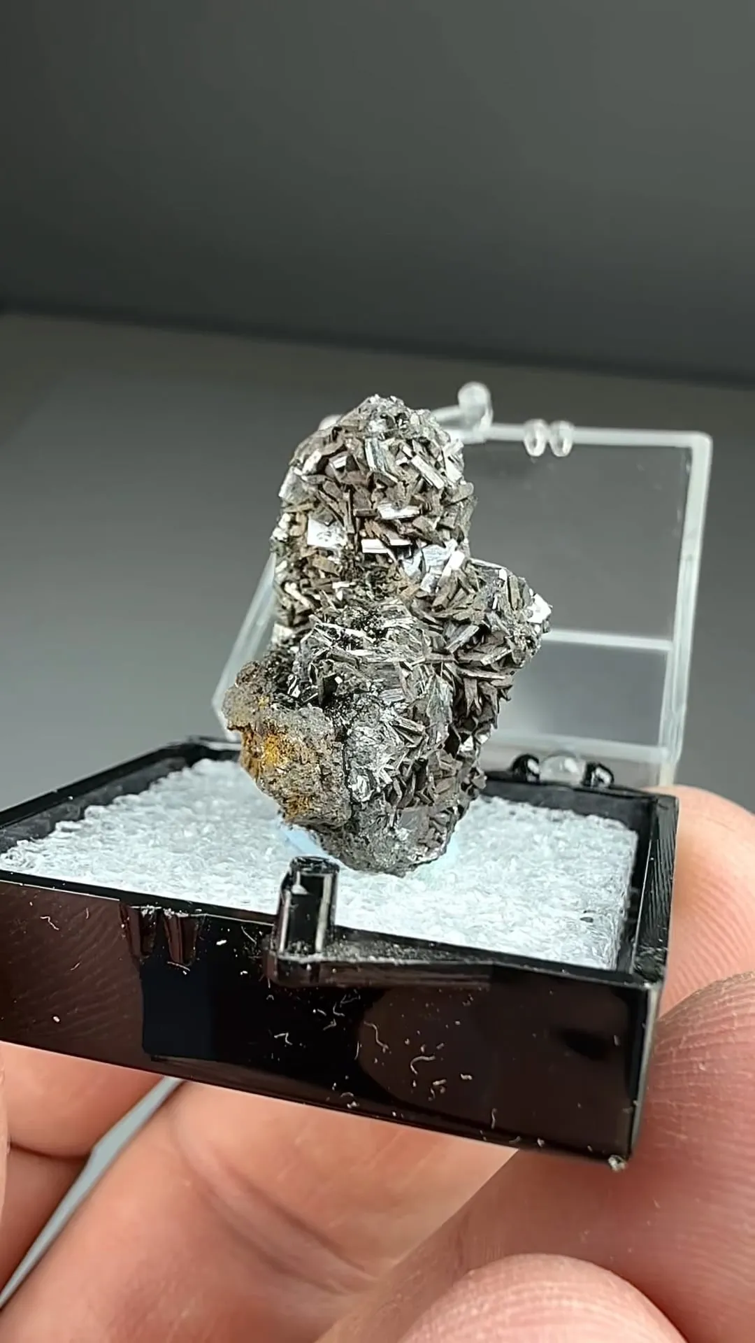 Pyrolusite - image 2