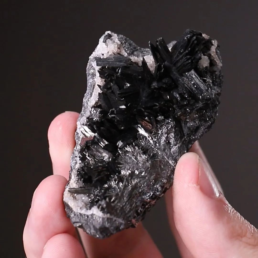 Pyrolusite - image 2