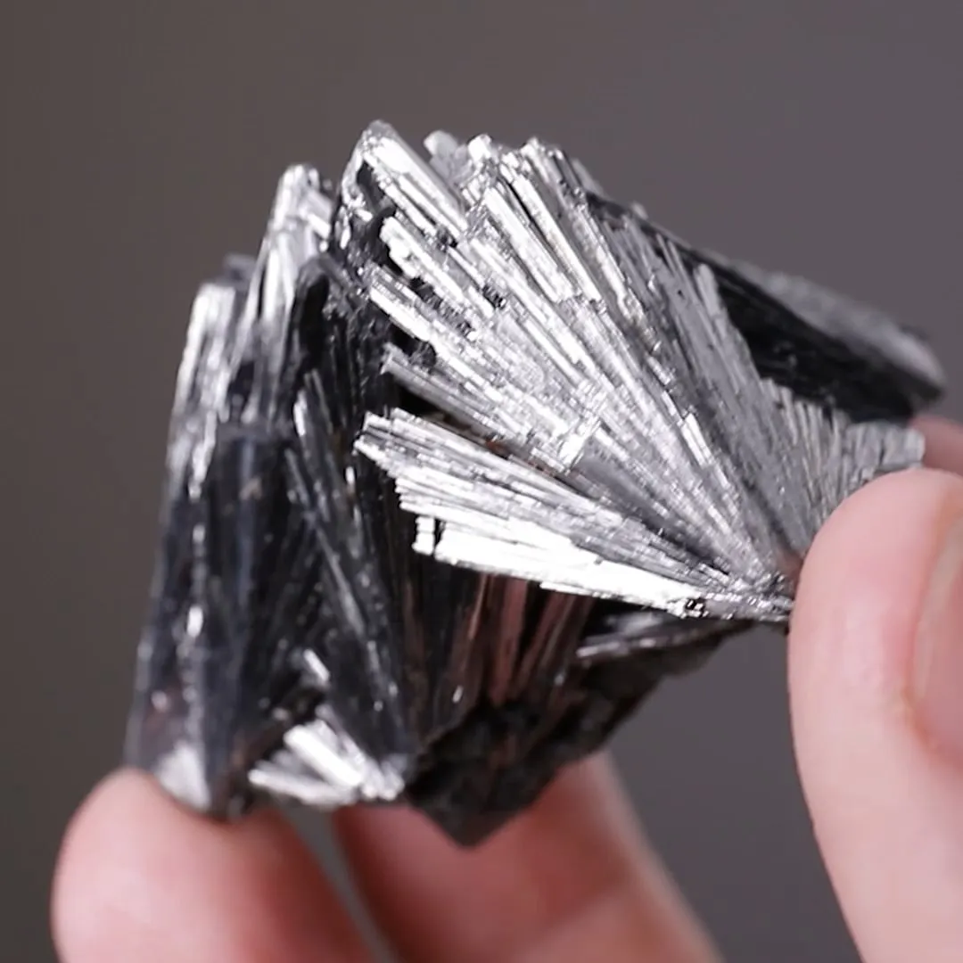 Pyrolusite - image 2