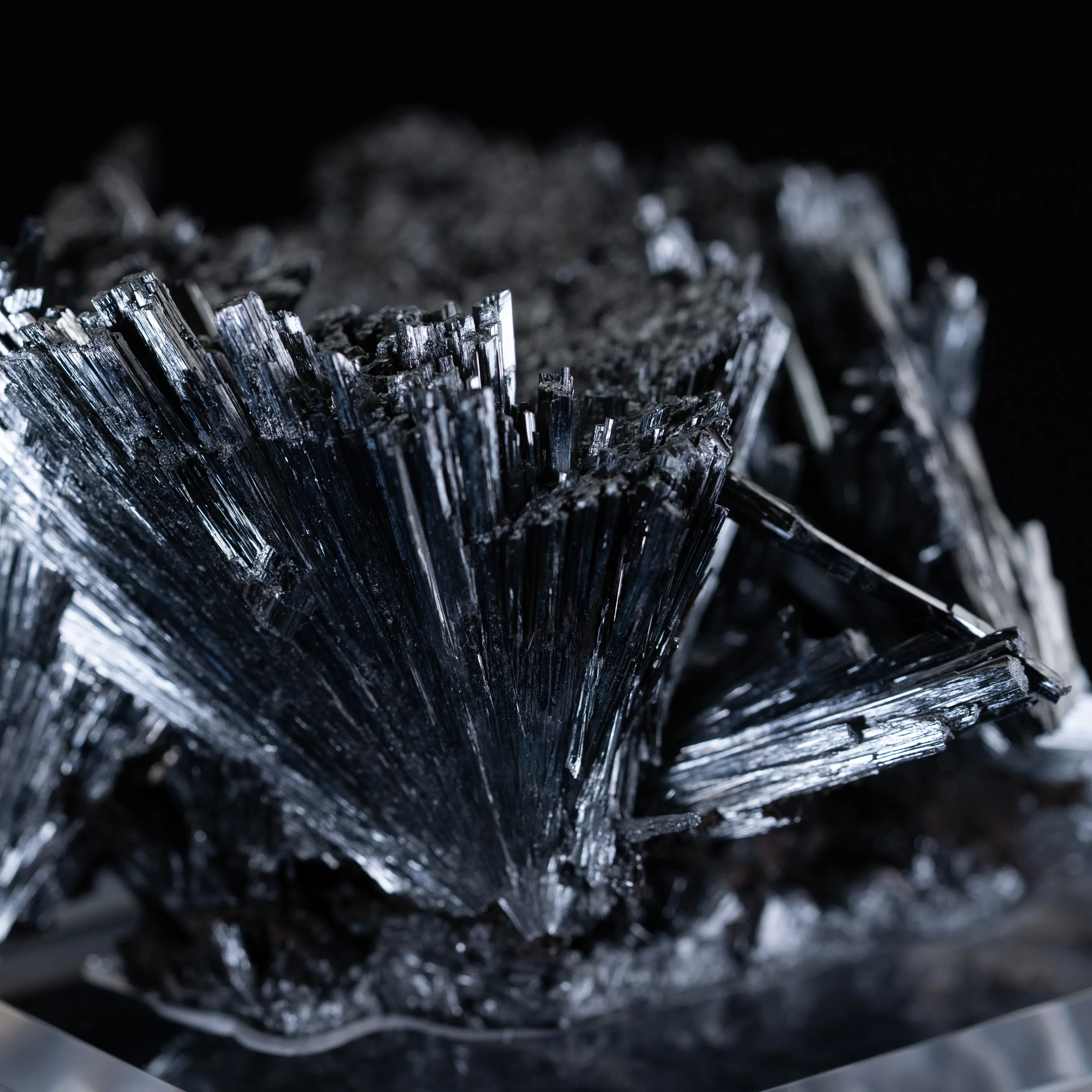 Pyrolusite from Germany, Baden-Württemberg, Gremmelsbach - image 7