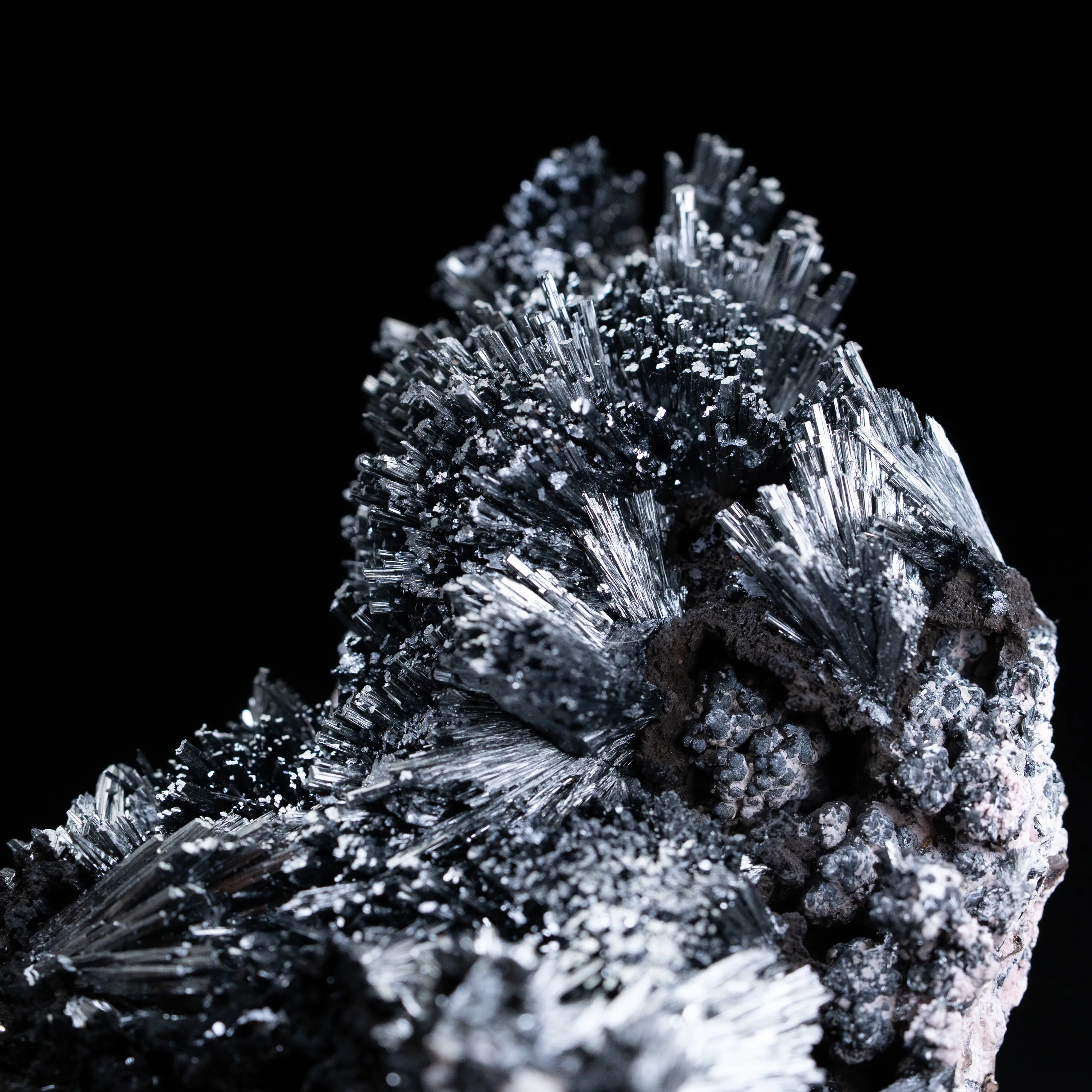 Pyrolusite from Germany, Baden-Württemberg, Gremmelsbach - image 5