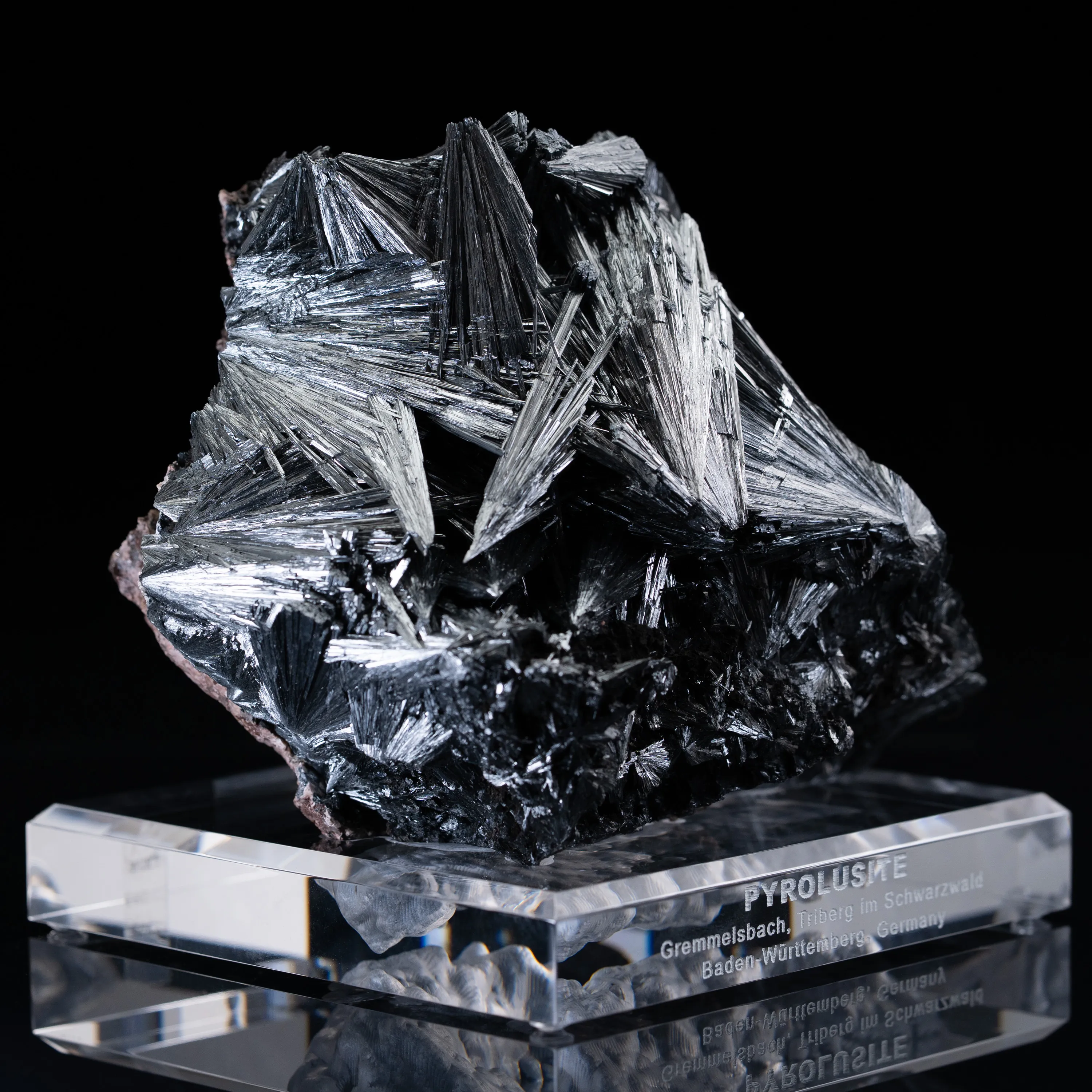 Pyrolusite from Germany, Baden-Württemberg, Gremmelsbach - image 2