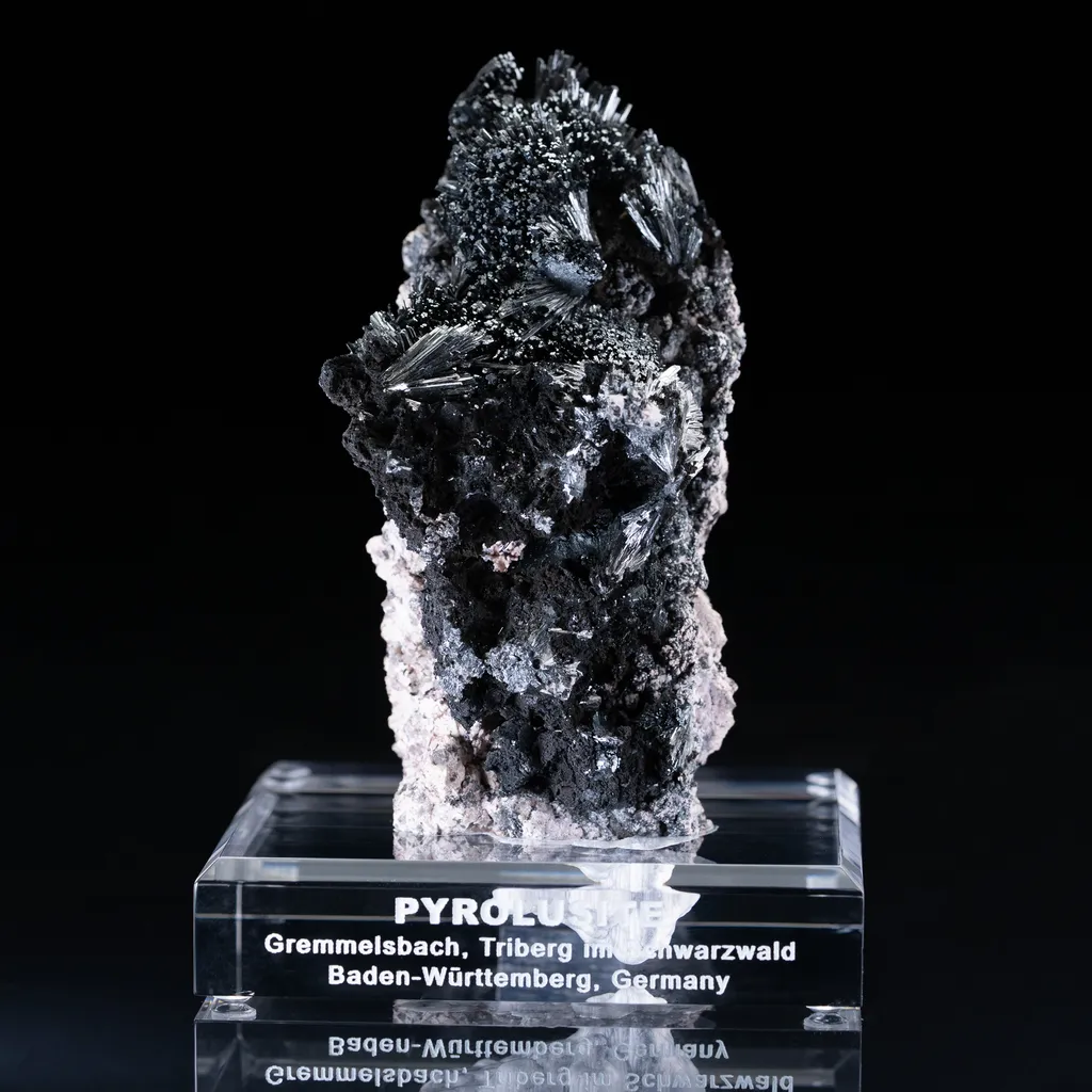 Pyrolusite from Germany, Baden-Württemberg, Gremmelsbach - image 2