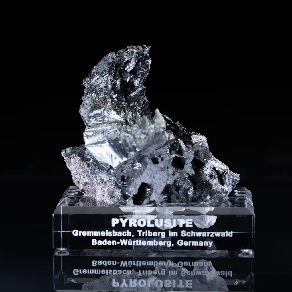 Pyrolusite from Gremmelsbach, Baden-Württemberg, Germany - image 3