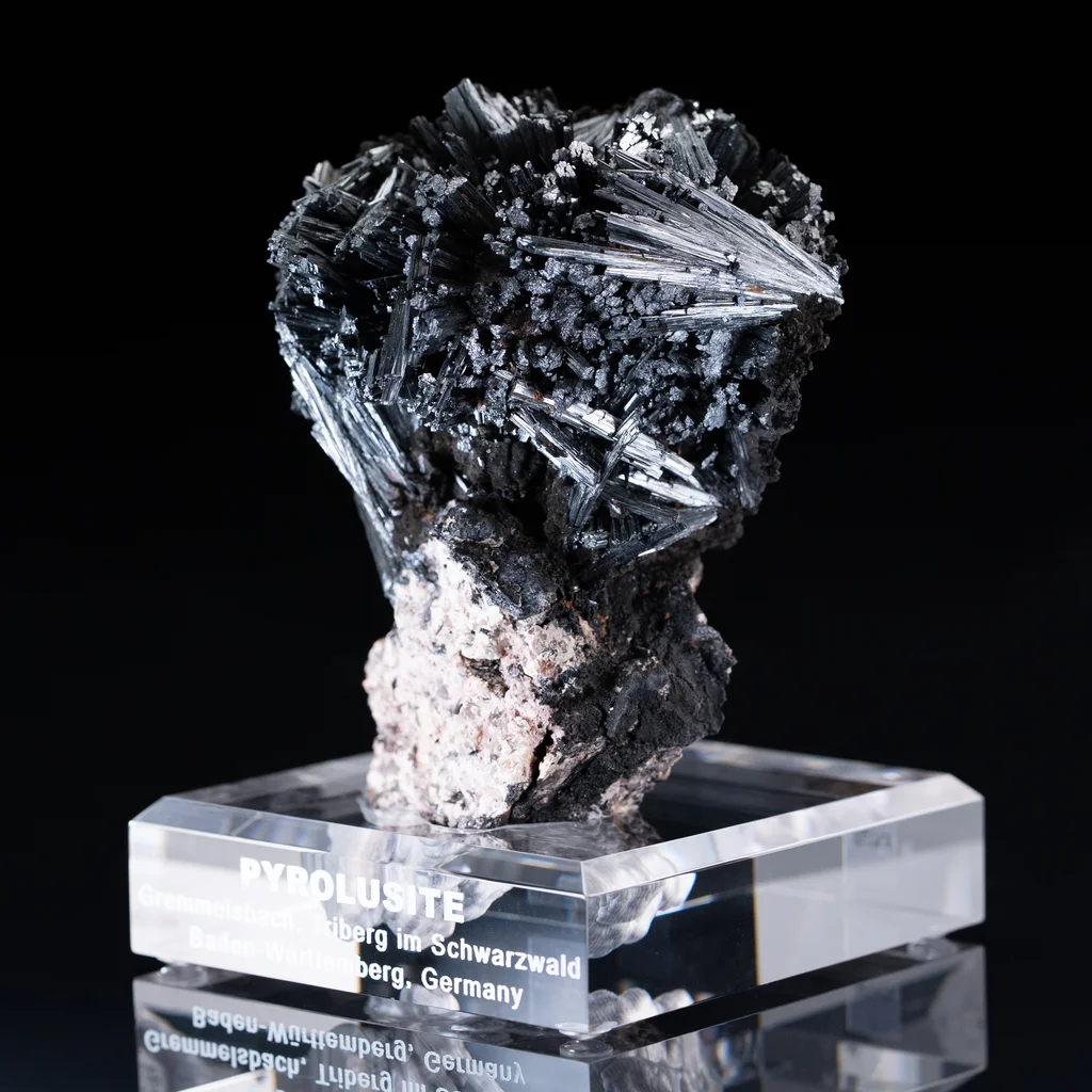 Pyrolusite from Gremmelsbach, Baden-Württemberg, Germany - image 2