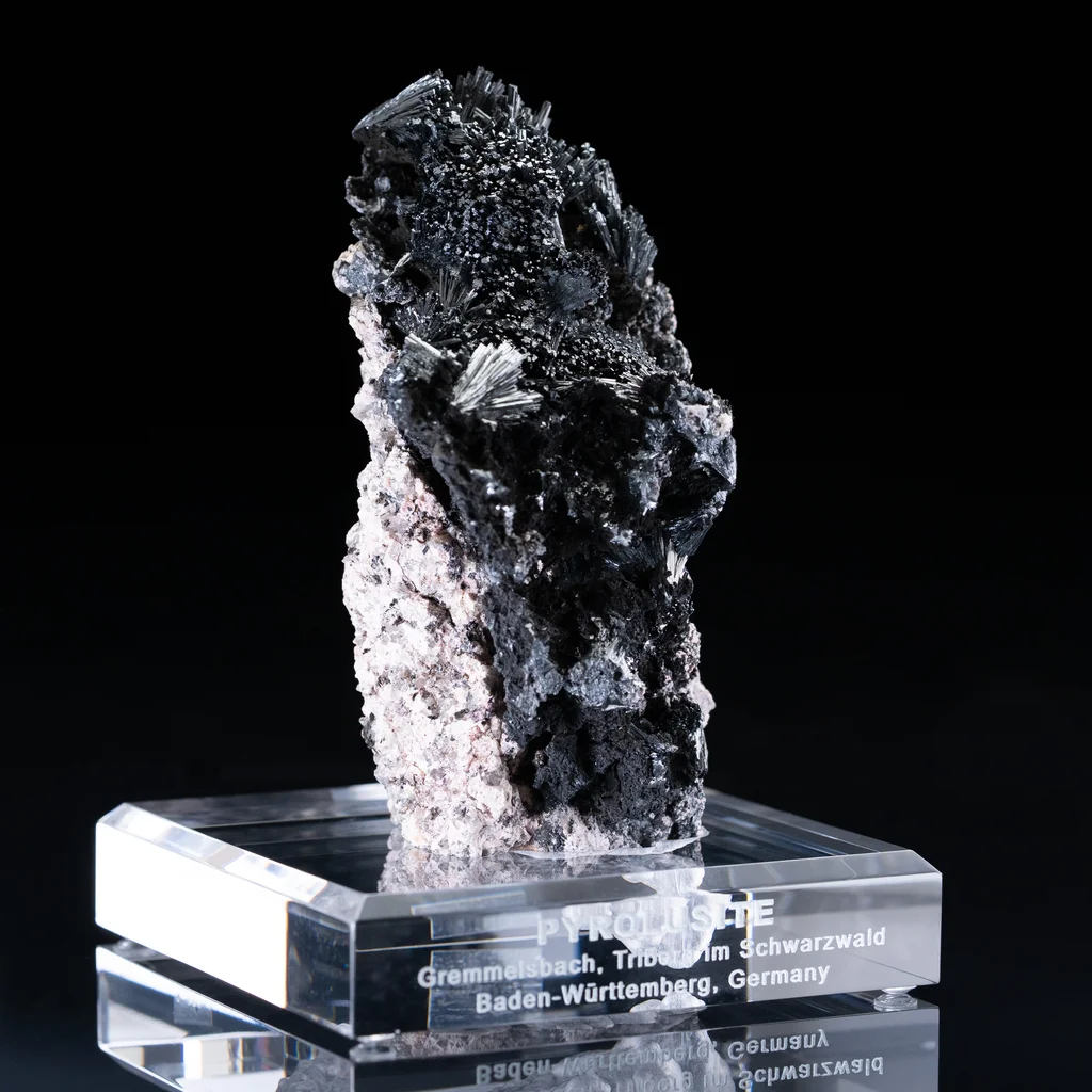 Pyrolusite from Gremmelsbach, Baden-Württemberg, Germany - image 3