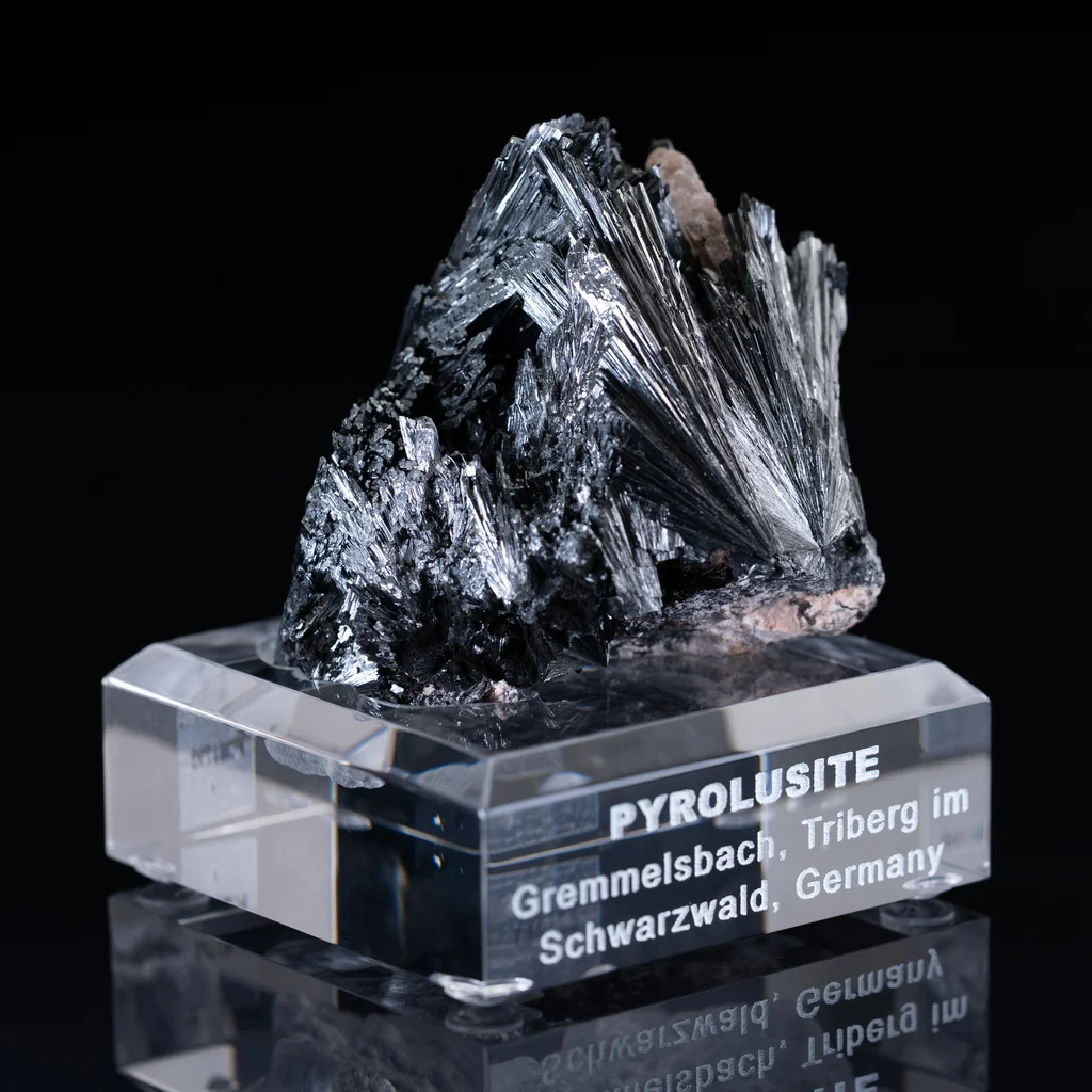 Pyrolusite from Gremmelsbach, Baden-Württemberg, Germany - image 2