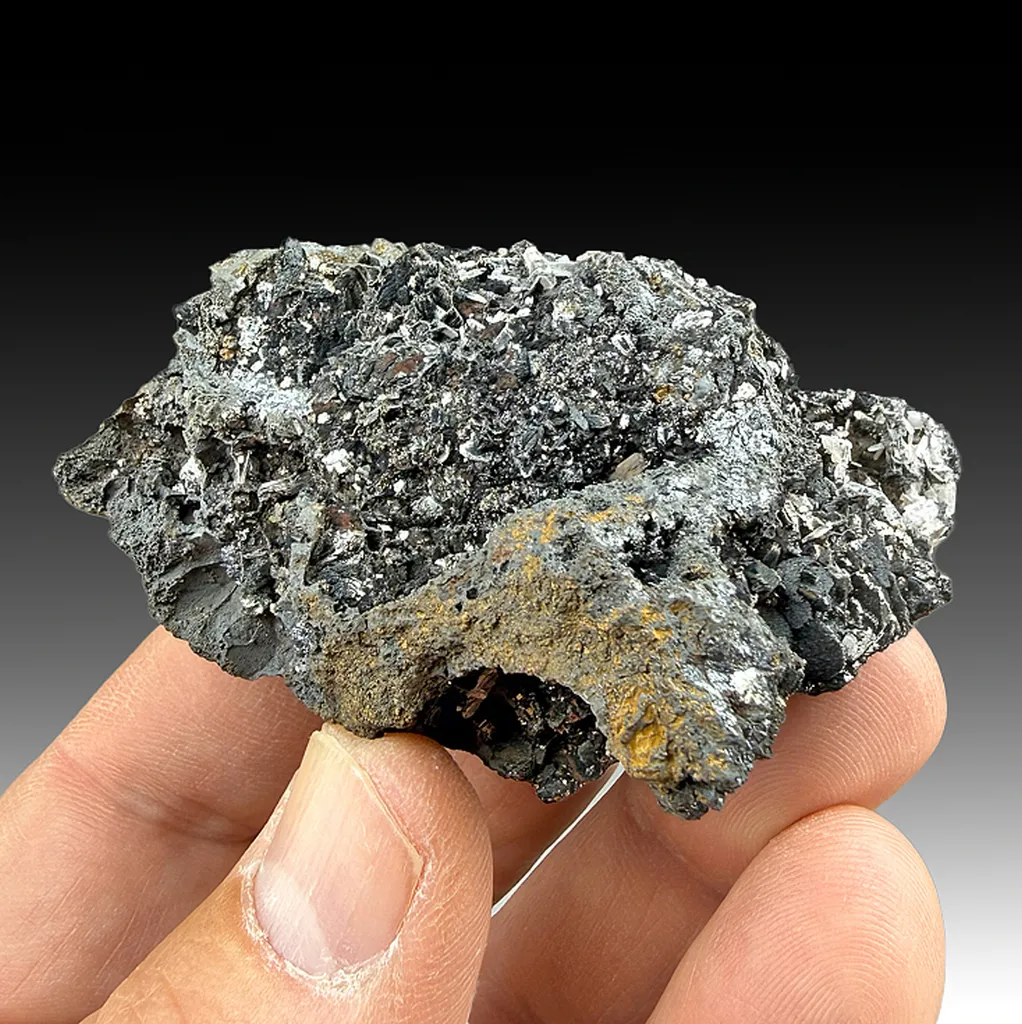 Pyrolusite with Barite image