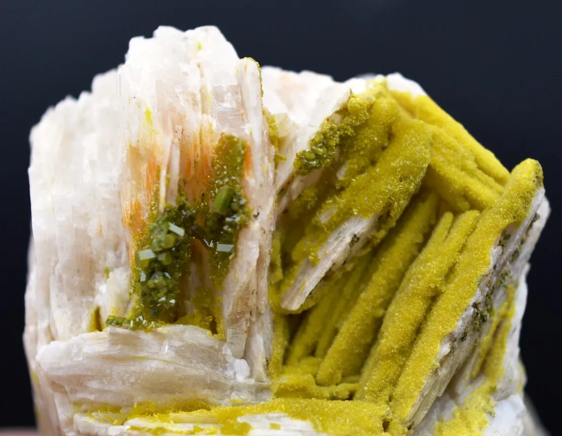 Pyromorphite 726 gr - Saint Exupéry les Roches - A89 construction site - Corrèze, France - image 7