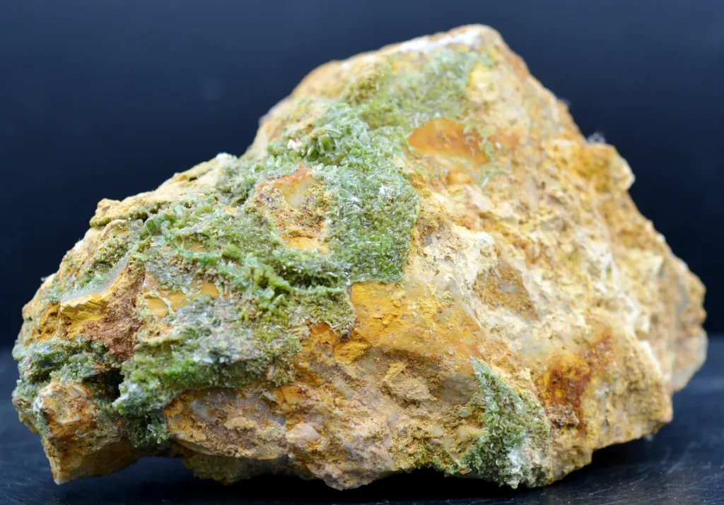 Pyromorphite 784 grams - Steinbach, Cernay, Haut-Rhin, Grand Est, France - image 2