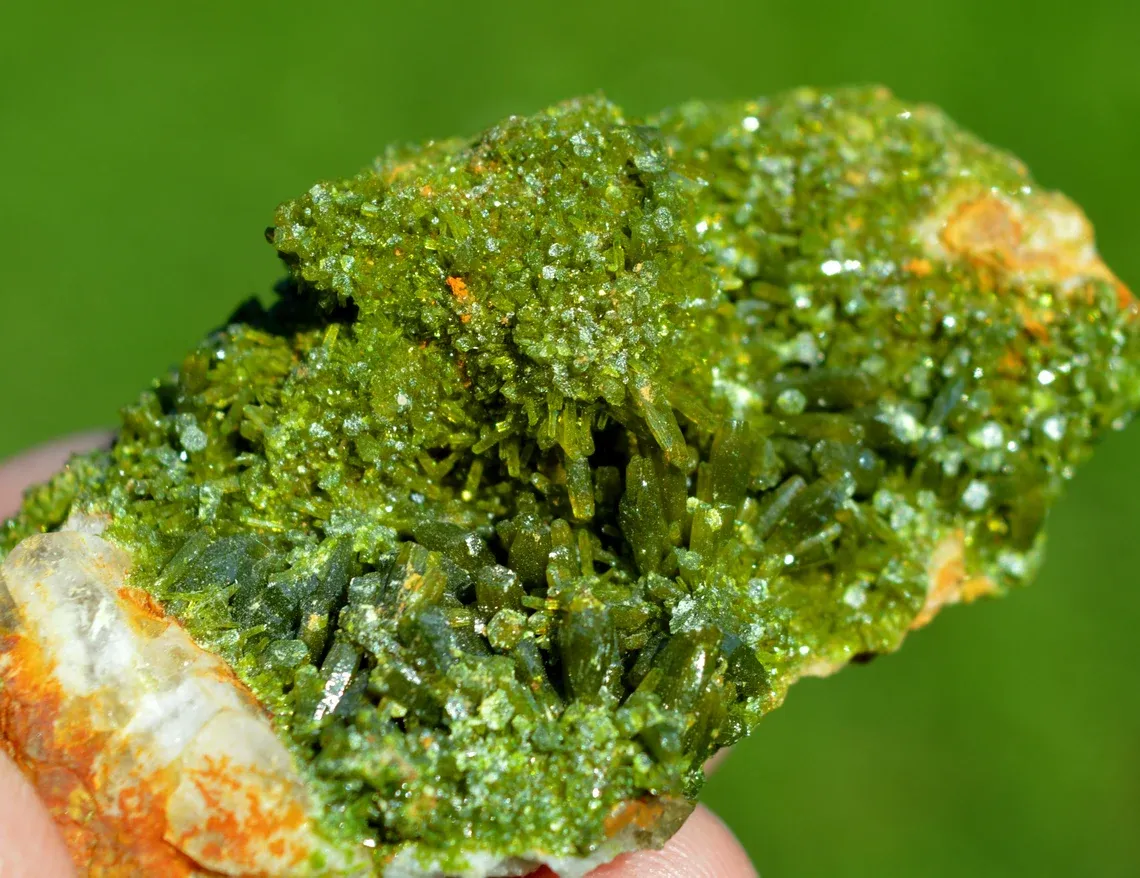 Pyromorphite 83 grams - Le Rossignol Mine, Chaillac Mines, Chaillac, Le Blanc, Indre, France - image 3