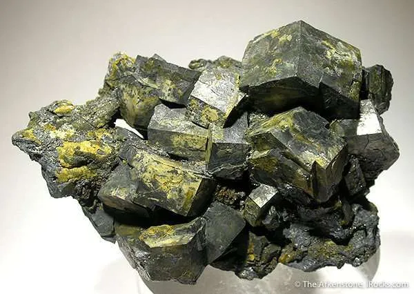Pyromorphite Altering to Galena, With Secondary Pyromorphite image