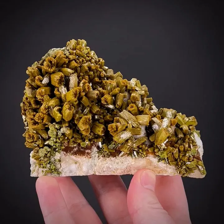 Pyromorphite and Barite - image 1