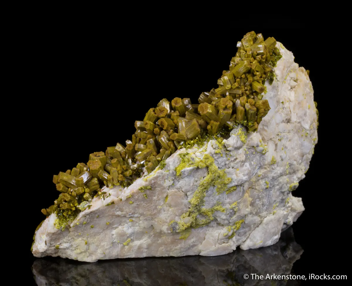 Pyromorphite and Barite - image 11