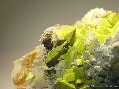 Pyromorphite and Quartz - image 3