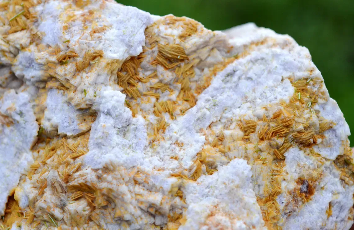 Pyromorphite Barite Fluorite 1170 grams - Chaillac Mine, Indre, Centre-Val de Loire, France - image 7