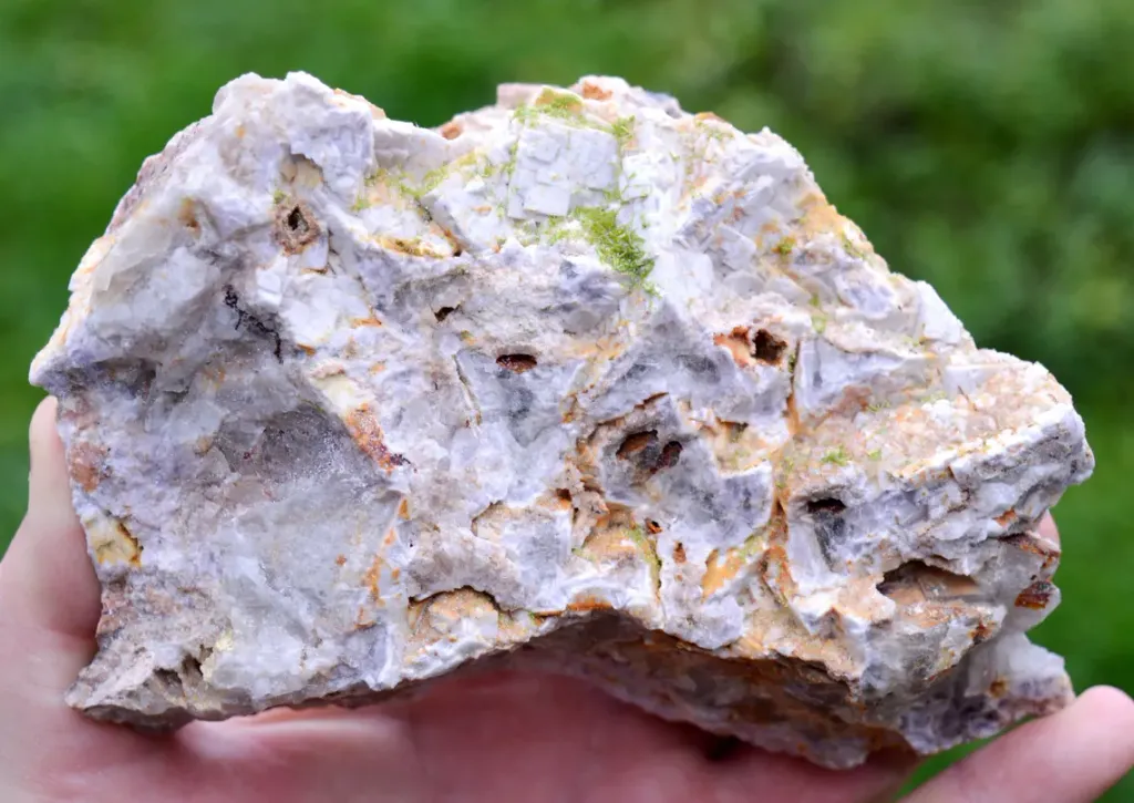 Pyromorphite Barite Fluorite 1170 grams - Chaillac Mine, Indre, Centre-Val de Loire, France - image 4