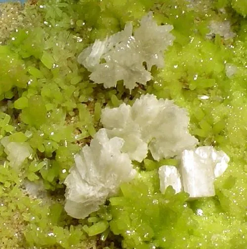 Pyromorphite, Cerussite - image 2