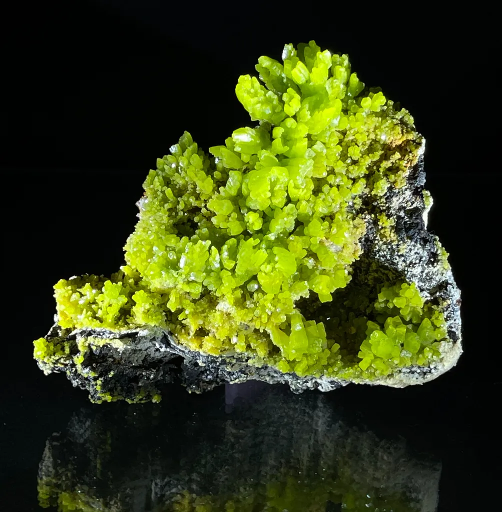 Pyromorphite from China, Guangxi, Guilin, Gongcheng Co., Daoping Mine image