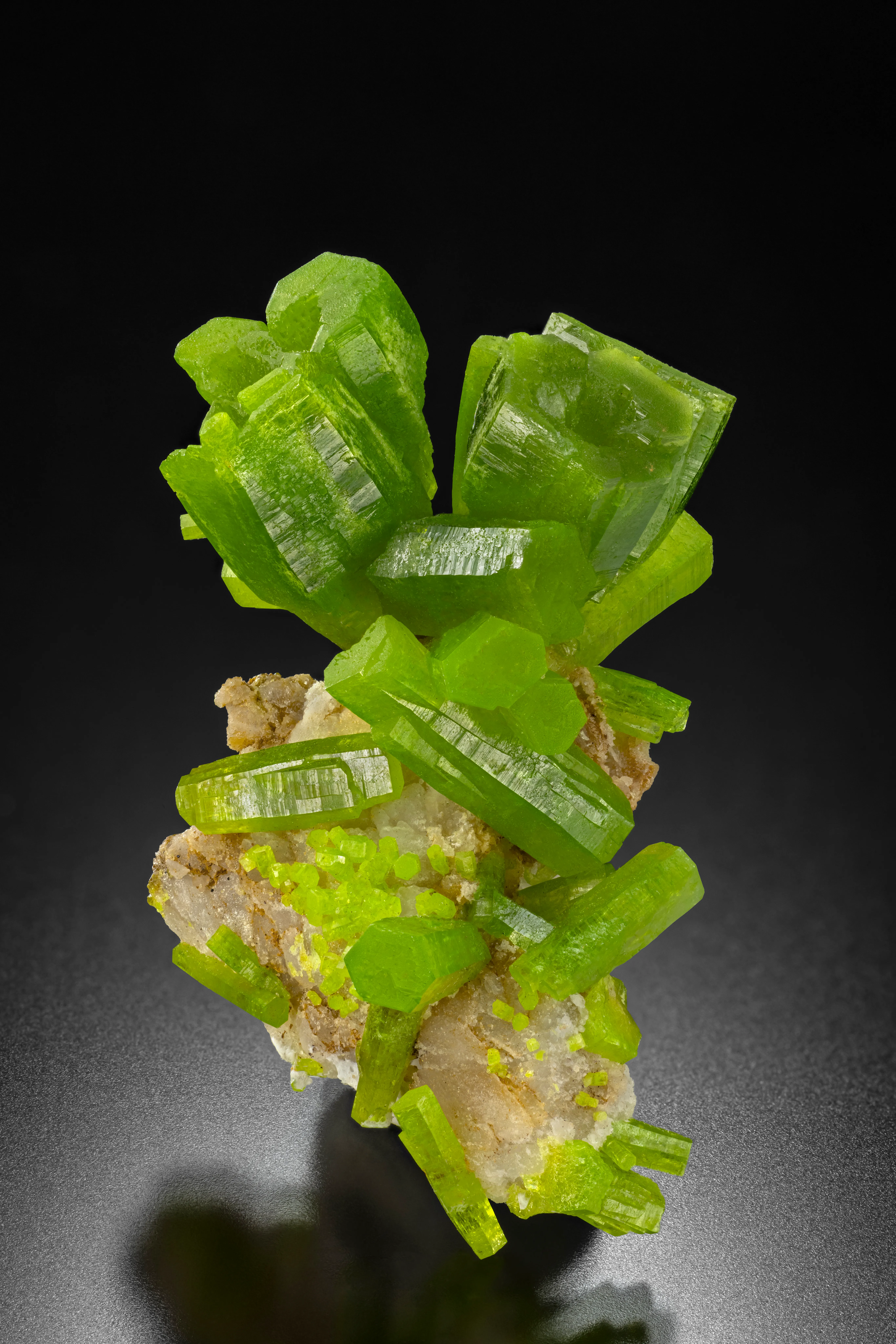 Pyromorphite from China, Guangxi, Guilin, Gongcheng Co., Daoping Mine - image 2