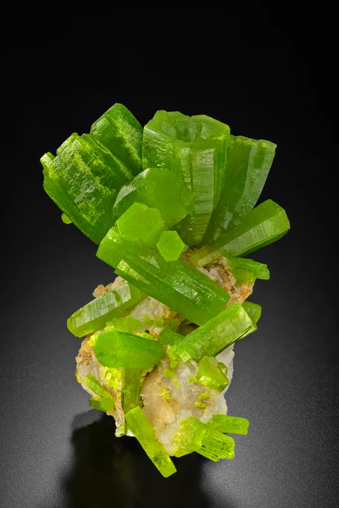 Pyromorphite from Daoping Mine, Gongcheng Co., Guilin, Guangxi, China image