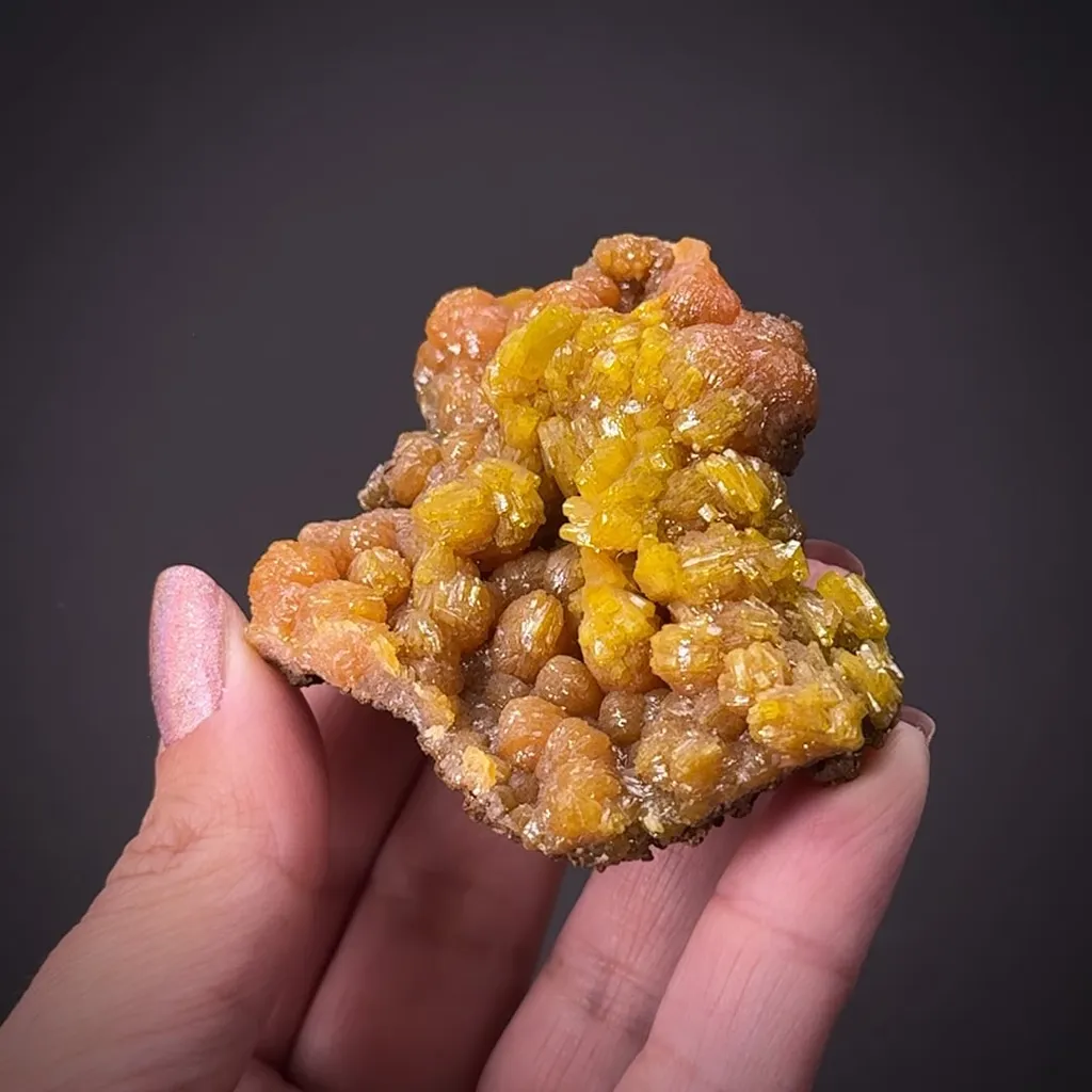 Pyromorphite on Arsenian Pyromorphite image