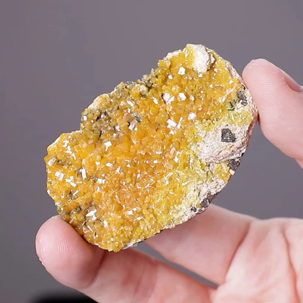 Pyromorphite on Coronadite - image 2