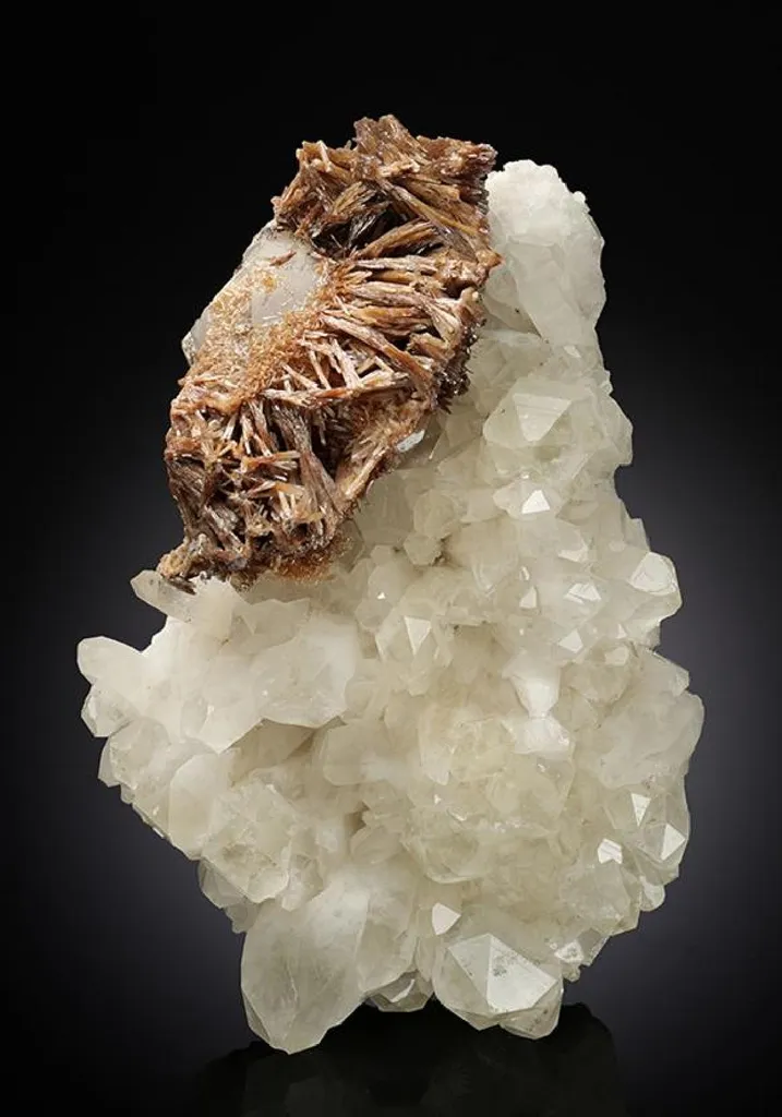 Pyromorphite on Quartz image