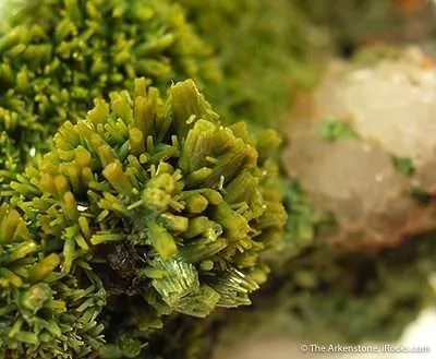 Pyromorphite on Quartz - image 2