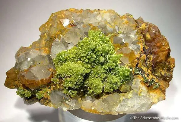 Pyromorphite on Quartz image