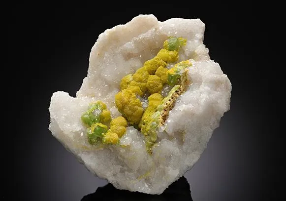 Pyromorphite on Quartz - image 1