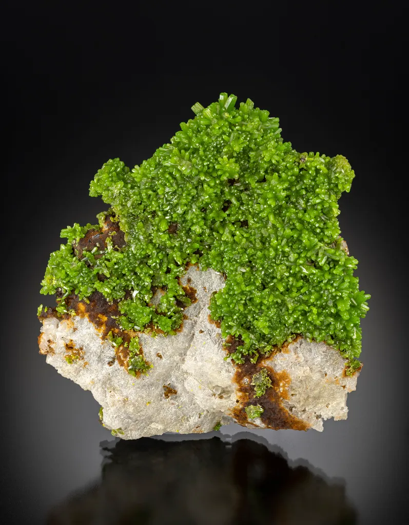 Pyromorphite on Quartz image