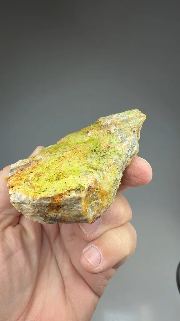 Pyromorphite (some epimorphs after Cerussite) - image 2