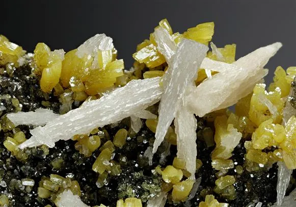 Pyromorphite with Cerussite image