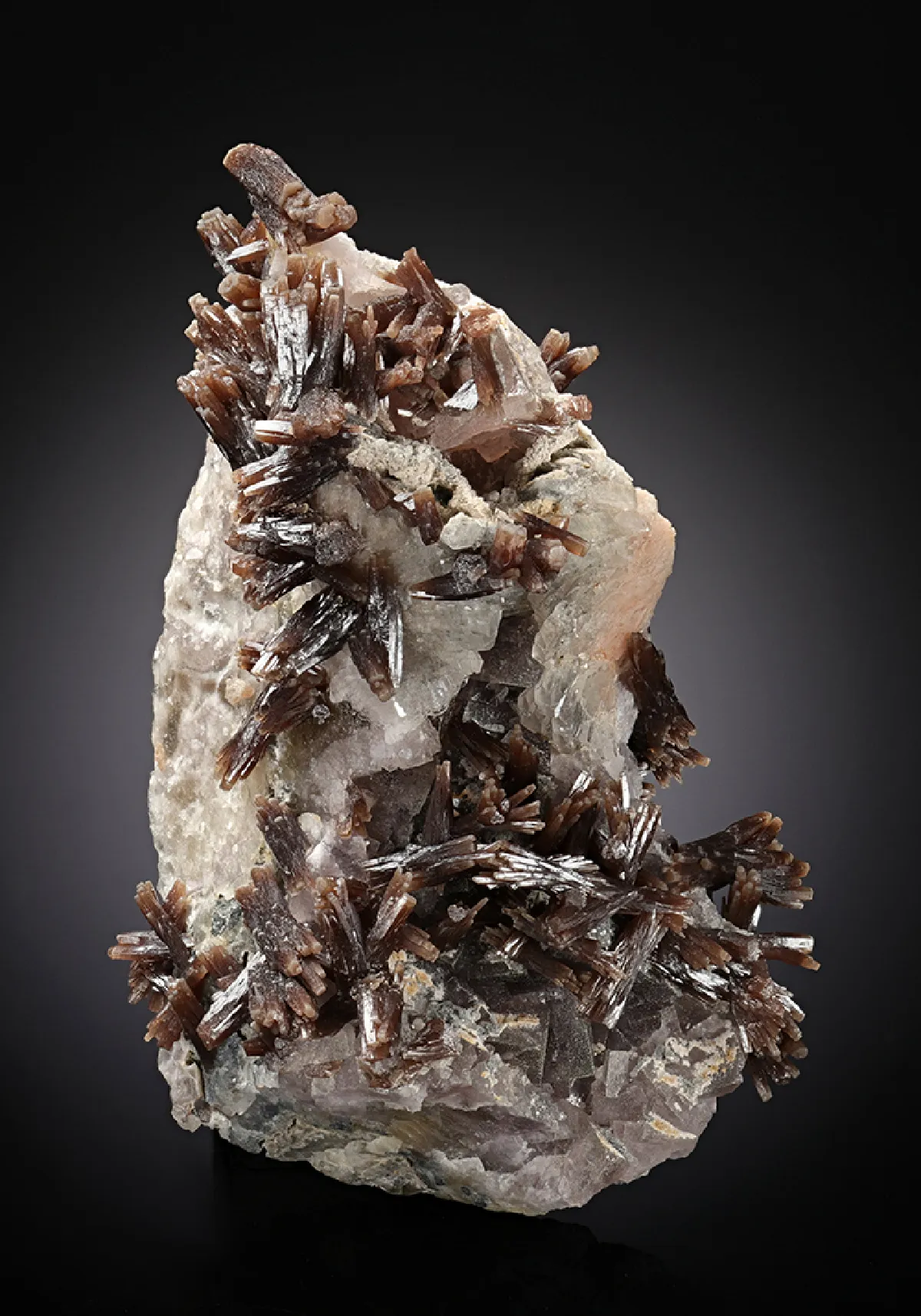 Pyromorphite with Fluorite and Baryte - image 1